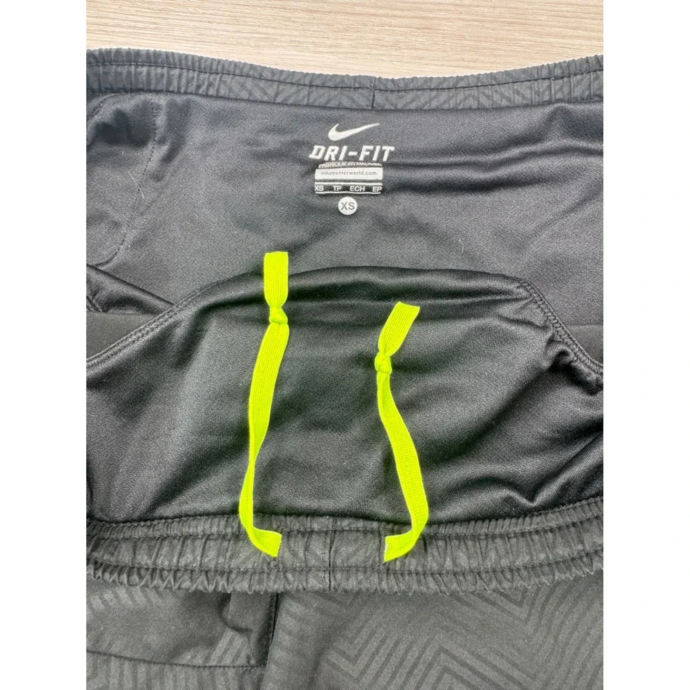 Nike Dri-FIT Womens Black Chevron Running Shorts Size XS Athletic Gym Activewear